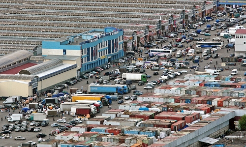 莫斯科关闭华商安身市场 50亿中国商品面临没收
